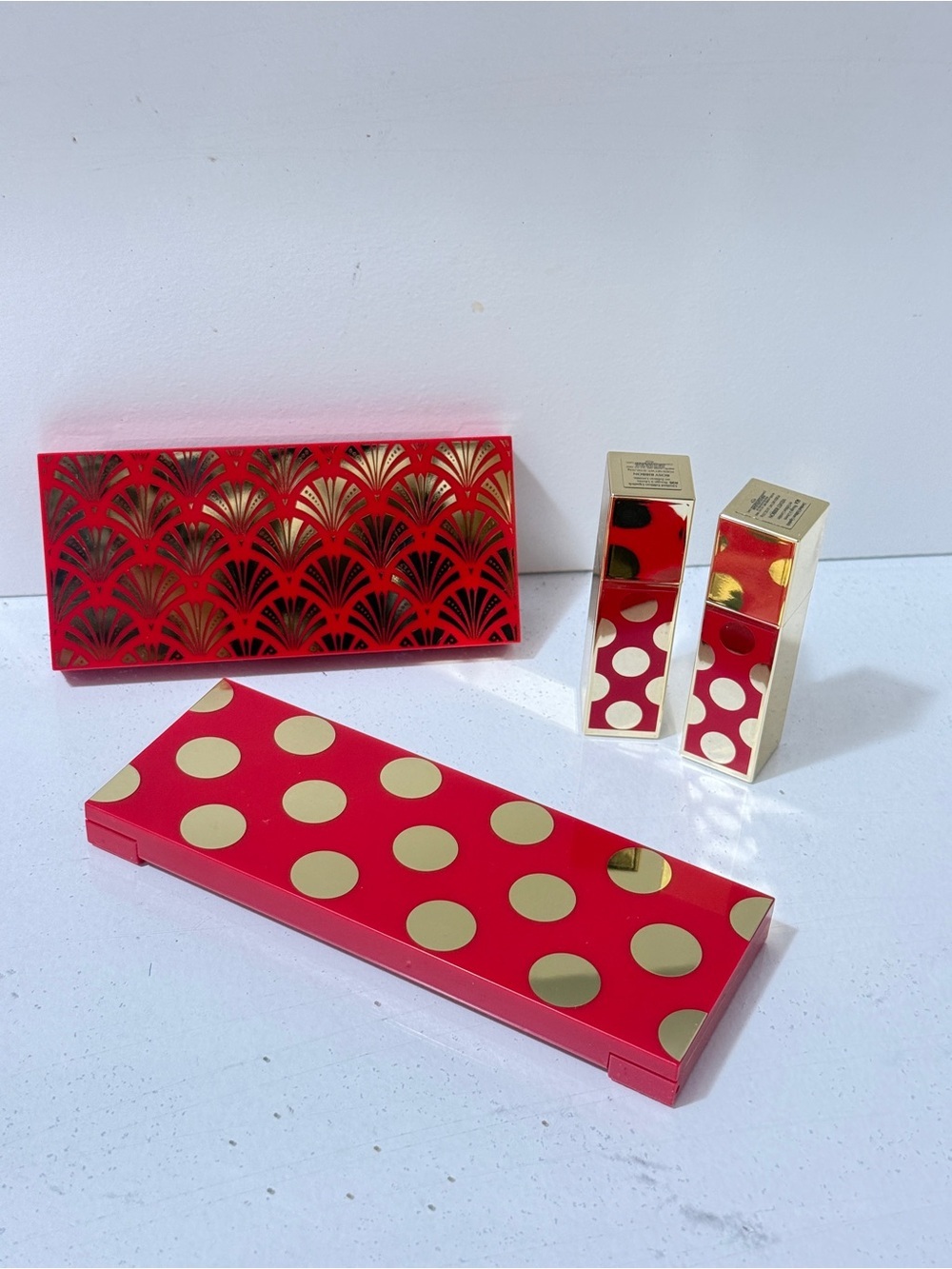 ESTEE LAUDER GLAM Limited Edition two Eyeshadow Palette and two lipsticks. New